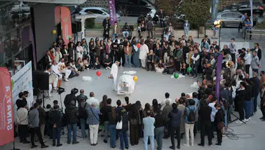 Amet Tiyatro Festivali'nde sokaklar coştu: Filistin ekibinin oyunu ilgi gördü