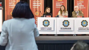 Ortadoğu'nun geleceği Diyarbakır'da konuşuldu: Barış vurgusu yapıldı