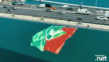 İstanbul Boğazı'nda dalgalanan Amedspor bayrağıyla ilgili flaş gelişme: Barikat açıklama yaptı