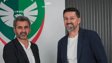 Amedspor'un yeni hocası Besnik Hasi kariyerindeki zirveyi Avrupa ekibinde yaptı