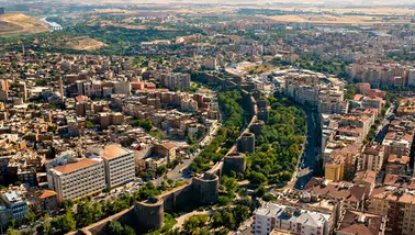 Diyarbakır'da termometreler aşağı inmiyor: Bunaltıcı sıcaklar etkili olacak