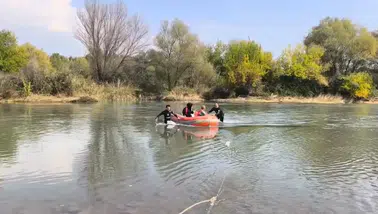 Dicle Nehri kenarında piknik faciası önlendi: Mahsur kalan 2 kişi kurtarıldı