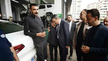 MHP Diyarbakır İl Başkanı Özcoşkun'dan 3. Sanayi Sitesi esnafına ziyaret