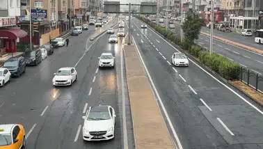 Diyarbakır'da sağanak yağış hayatı felç etti: Bodrum katlarını su bastı