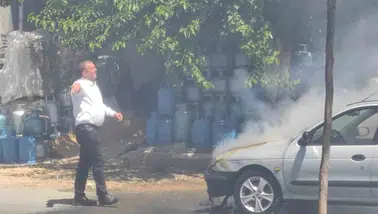 Dicle ilçesinde korkutan patlama Seyir halindeki otomobil alevlere teslim oldu