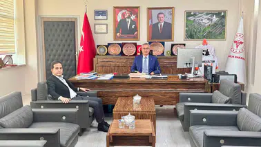 Diyarbakır'da sağlıkta çözüm arayışı Aküzüm ve Asiltürk saha sorunlarını görüştü
