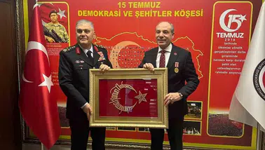 Jandarma Genel Komutanı Çardakcı Diyarbakır’da şehit ve gazi derneğiyle buluştu