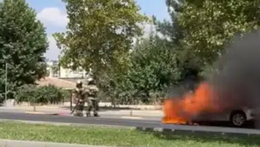 Kayapınar Mezopotamya Bulvarı’nda korkutan yangın Park halindeki otomobil yandı