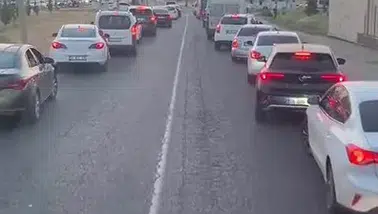 Diyarbakır'da siren sesine duyarlılık: Sürücüler itfaiyeye tek şeritten yol açtı