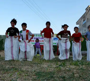 Bağlar'da çocukların yüzlerinde güller açtı: Sabahtan akşama kadar eğlendiler