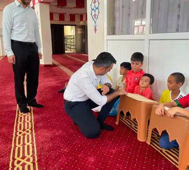 Dicle'de yaz dönemi Kur'an eğitimi Kaymakam Atış minik öğrencilerle buluştu