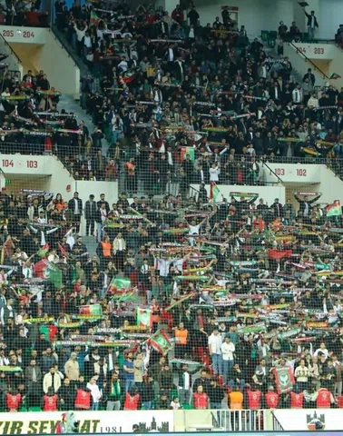 Amedspor'da canlı yayın alarmı: Taraftar dev ekran istedi! Başkan TRT Spor'a seslendi