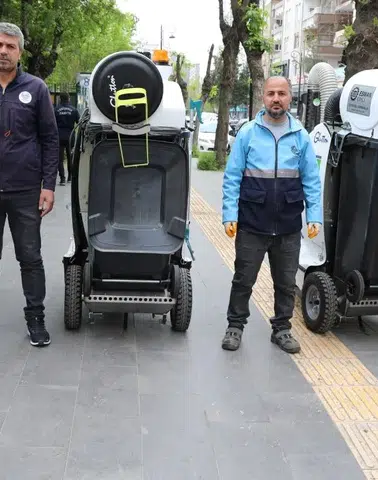 Diyarbakır Yenişehir'de filoya üç modern temizlik makinesi katıldı