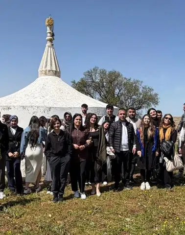 Diyarbakırlı öğrenciler Midyat'ta Çarşema Sor kutlamasına katıldı