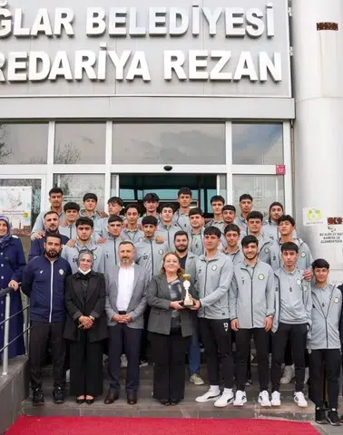 Bağlar Belediyespor Diyarbakır'da zirvede: Gözler Türkiye Şampiyonası'na çevrildi
