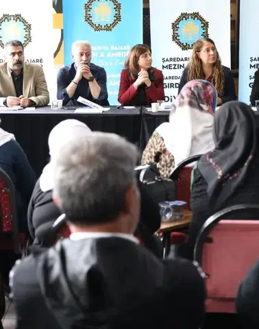 Diyarbakır'da Eşbaşkanlar vatandaşla buluştu: Sorunları yerinde dinlediler