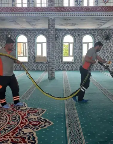 Diyarbakır Kayapınar'da ekipler camileri pırıl pırıl yaptı