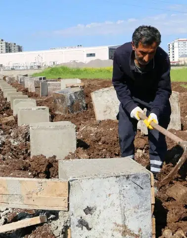 Diyarbakır'da 7 dönümlük kadın bostanı kuruluyor: Geliri olmayanlara destek