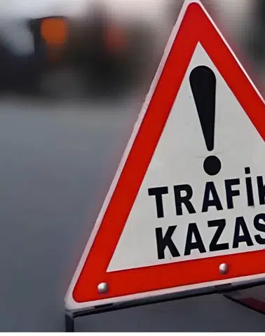 Diyarbakır'da belediye otobüsü ile otomobil çarpıştı: Kaza ucuz atlatıldı