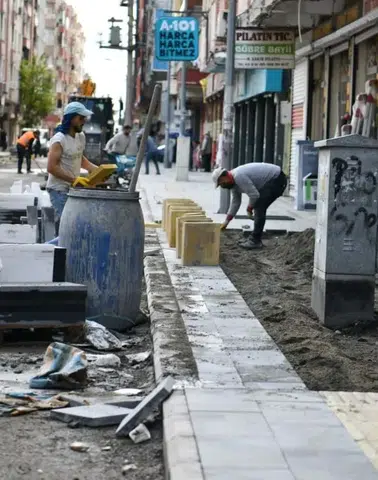 Diyarbakır Bismil'de yağışlar sonrası yol ve altyapı çalışmalarına hız verildi