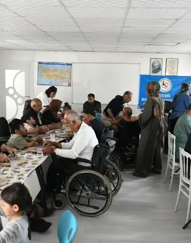 Diyarbakır Bismil'de engeller sanatla aşıldı: Seramik atölyesinde anlamlı buluşma