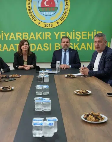 Diyarbakır'da tarım sorunları masaya yatırıldı: Eşbaşkan Bucak Ziraat Odası'nda