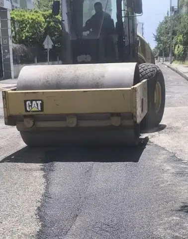 Diyarbakır'da bayram öncesi yol hamlesi: 20 ton asfalt serildi