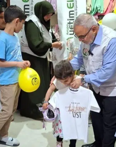 Diyarbakır'da bayram öncesi yetimlerin yüzü güldü