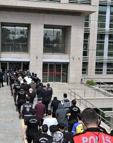 Diyarbakır'ı kapsayan yasa dışı bahis operasyonunda 87 tutuklama kararı