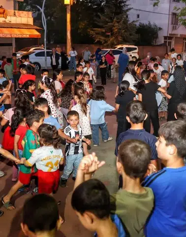 Diyarbakır'da binlerce kişi müzik aşkıyla buluştu: Barışın sesi yükseldi