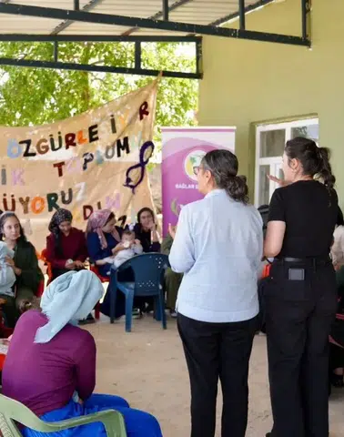 Diyarbakır'da kadına şiddetin dijital yüzü anlatıldı: Uzmanlar uyarıda bulundu