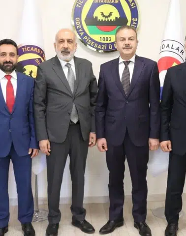 Duhok heyeti Diyarbakır'a geldi: Ticaret hacmi ve sınır kapıları masaya yatırıldı