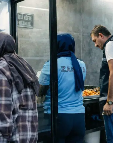 Diyarbakır'da gıda işletmelerine şok denetim: Zabıtalar ince eleyip sık dokudu