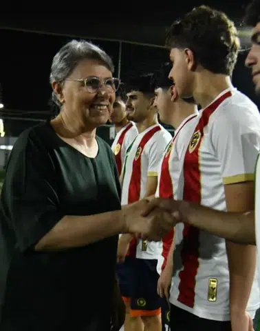 Bismil'deki dev futbol turnuvası sona erdi: Şampiyon takıma ödülü verildi