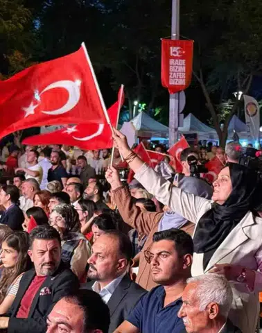 Diyarbakır'da 15 Temmuz anması Vali Zorluoğlu 10. yıl dönümü mesajını paylaştı