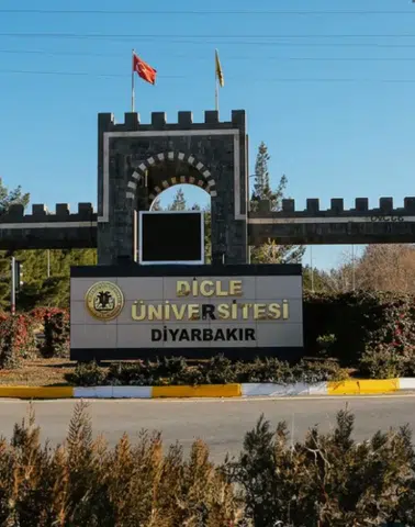 Dicle Üniversitesi'nde derslere TEKNOFEST ayarı: Başlangıç tarihleri değişti