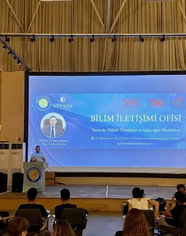 Diyarbakır'da geleceğin meslekleri konuşuldu: Tarımda dijital dönüşüme vurgu yapıldı