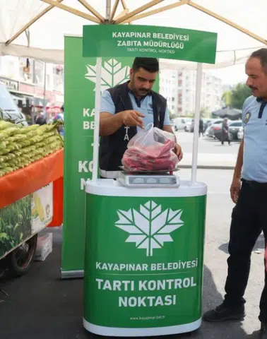Diyarbakır'da zabıtadan pazarda örnek uygulama: Terazi kontrolü yapıldı
