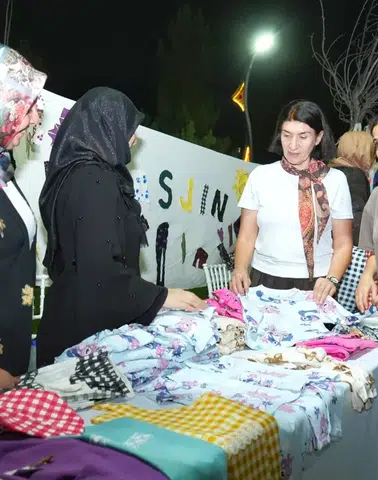 Diyarbakır'da kadınların el emeği ürünleri satışa sunuldu