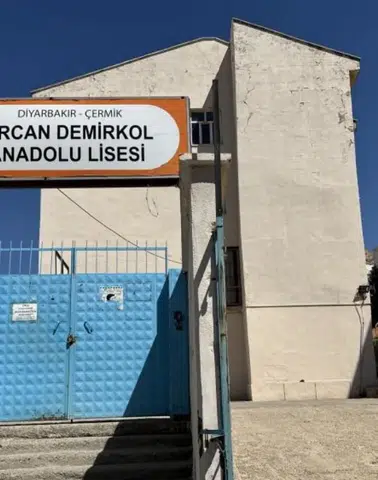 Çermik'te 63 yıllık okul yıkılıyor: Yerine ne yapılacağı belli oldu