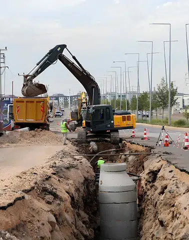 Diyarbakır'da yeni konutlar için harekete geçildi: DİSKİ 600 metrelik hat döşüyor