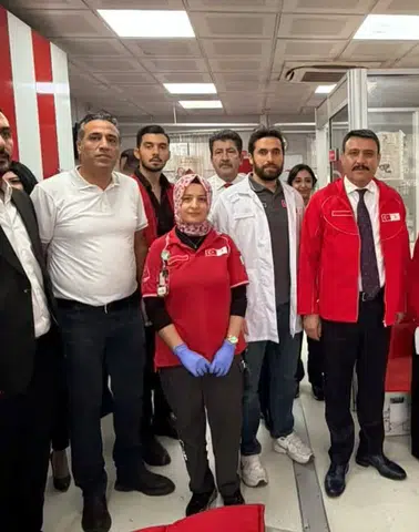 MHP Diyarbakır teşkilatından 29 Ekim'de anlamlı destek: Kan bağışıyla cumhuriyete sahip çıktılar
