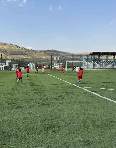Diyarbakır Çermik'te spor seferberliği: Gençler sahalarda geleceğe hazırlanıyor