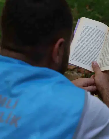 Diyarbakır'da denetimli serbestlik yükümlüleri için kitap okuma seferberliği başladı