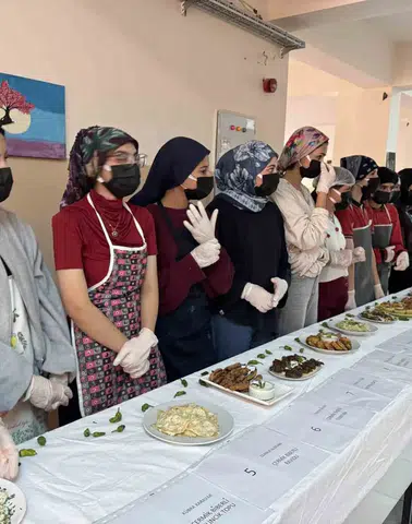 Diyarbakır'ın tescilli Çermik biberi mutfakta devleşti: 41 farklı lezzet yarıştılar