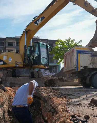 Sur'da yağmur suları artık okulu tehdit etmeyecek: 200 metrelik hat döşeniyor