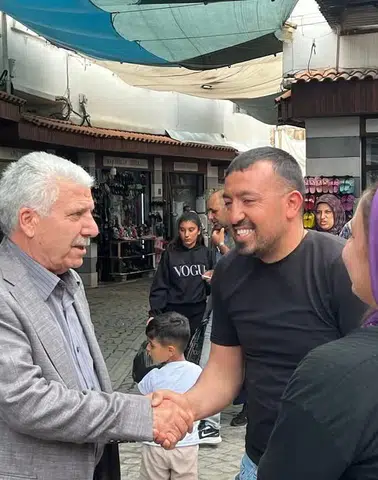 Çermik'te bayram bereketi Başkan Karamehmetoğlu esnafın ve halkın gönlünü kazandı