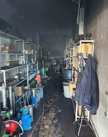 Bağlar'daki tamirci dükkanında büyük yangın İş yeri tamamen kullanılamaz hale geldi