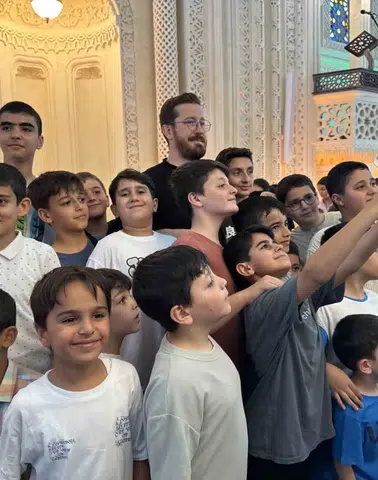 Diyarbakırlı çocuklar Hacı Abdurrahman Enç Camisi’nde Sertaç Abi ile bir araya geldi