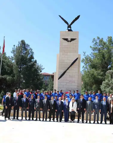 Diyarbakır'da adalet personeli 6 Haziran'ı şehitlikte dualarla karşıladı Anlamlı tören